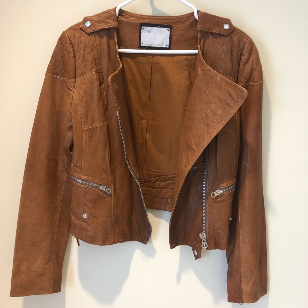 Brand New- Q40 Brown Leather Jacket, small